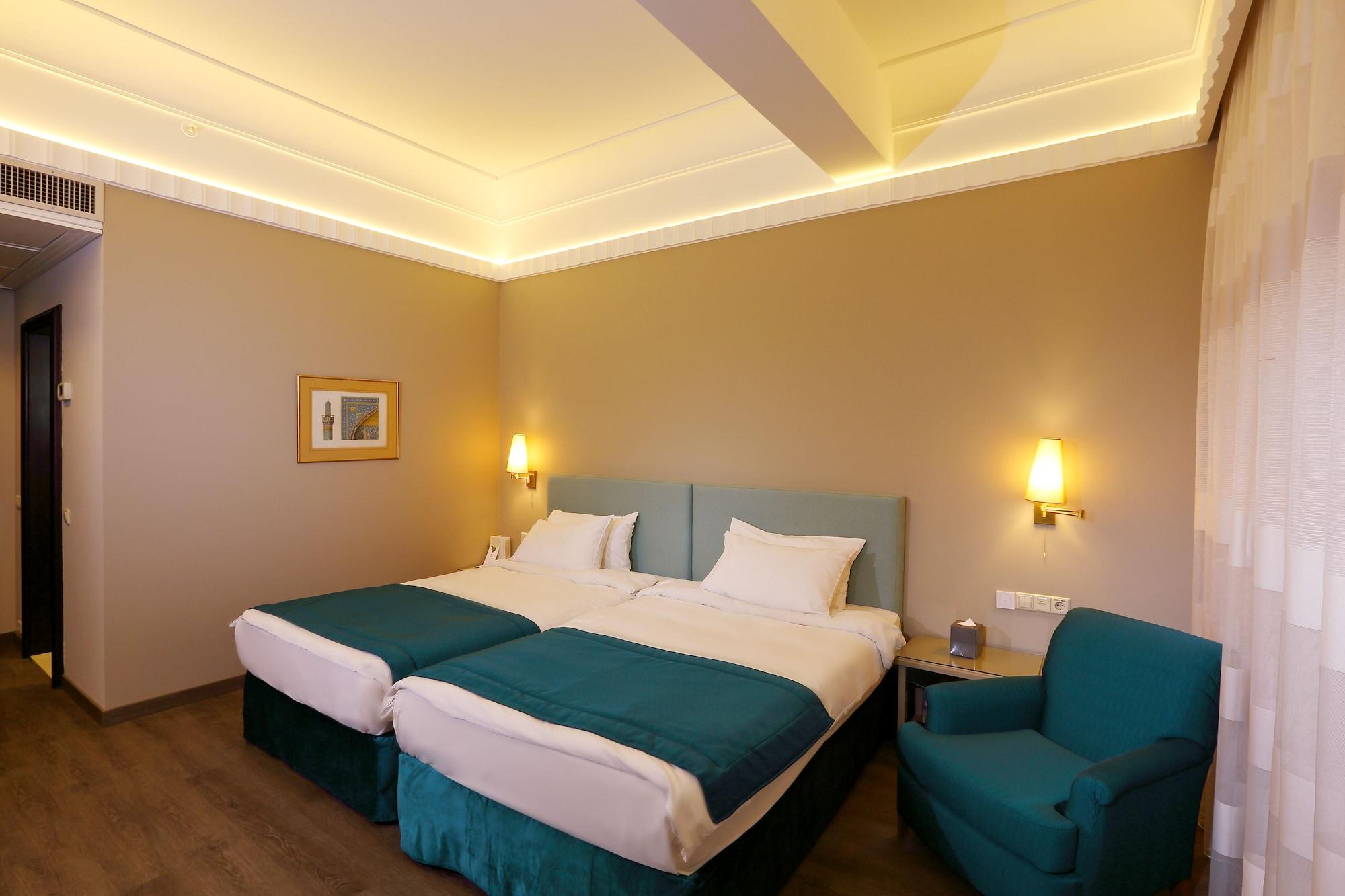 Warwick Palm Beach Hotel Beirute Exterior foto