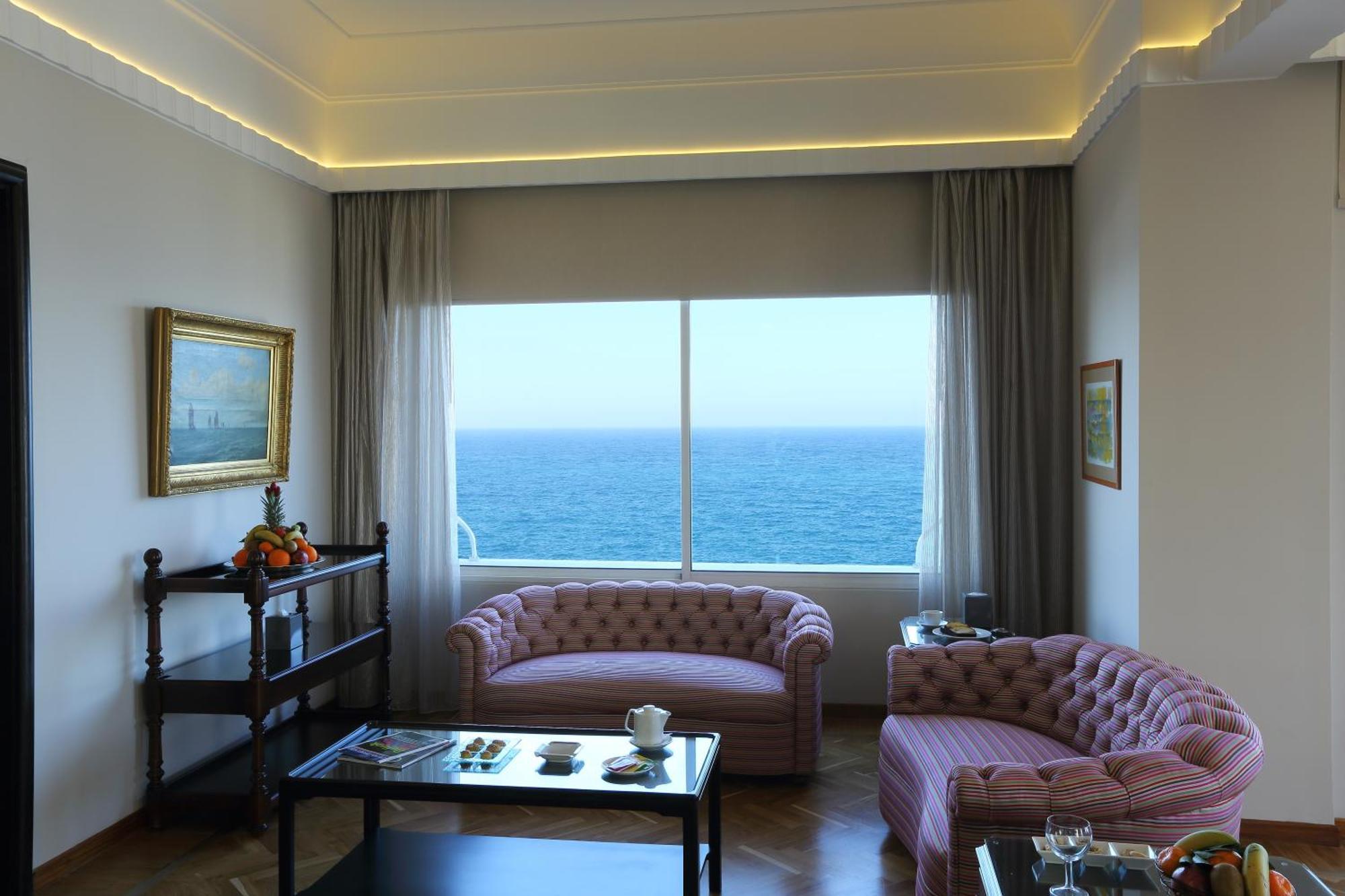 Warwick Palm Beach Hotel Beirute Exterior foto
