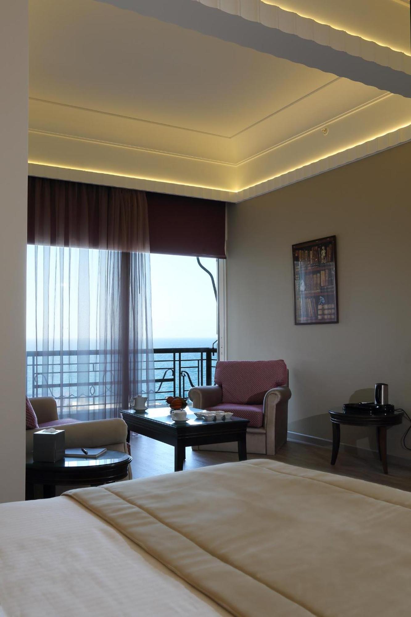 Warwick Palm Beach Hotel Beirute Quarto foto